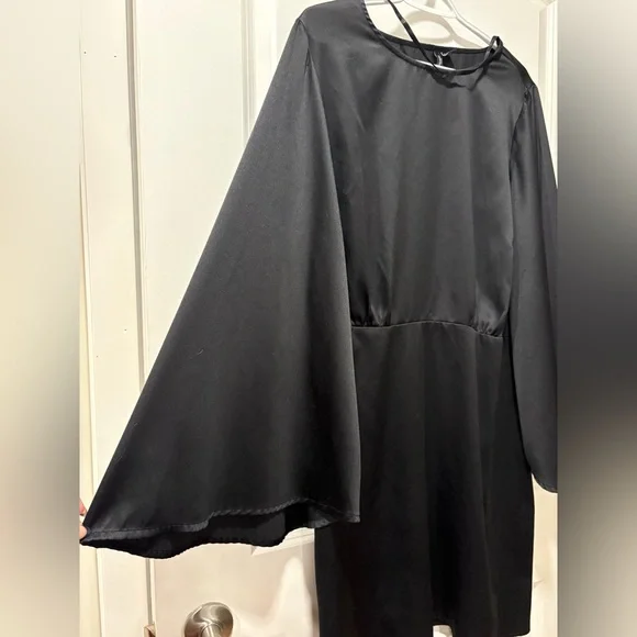 Vero Moda Black Satin Dress 16 - Picture 2 of 9